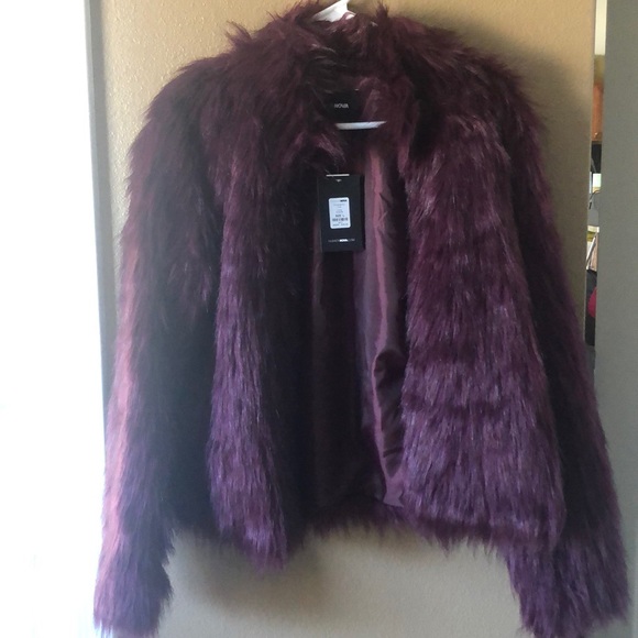 Fashion Nova Jackets & Blazers - FINAL PRICE DROP ⬇️ BRAND NEW - Maroon Fur Jacket